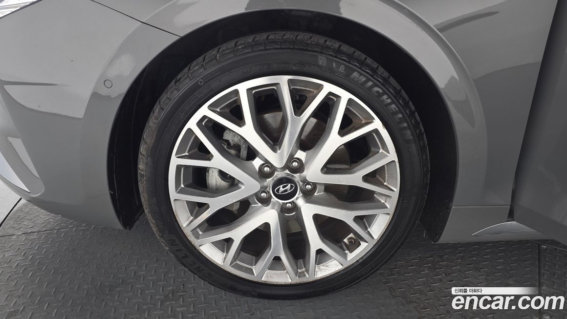 Hyundai Grandeur 2021