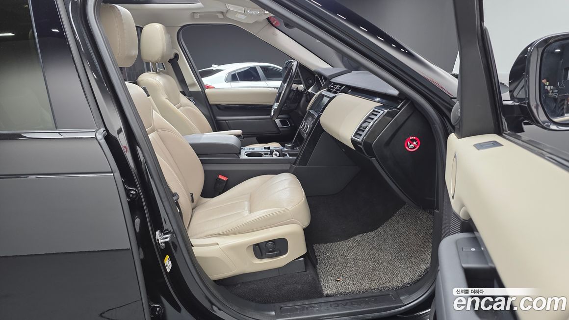 Land Rover Discovery 2018