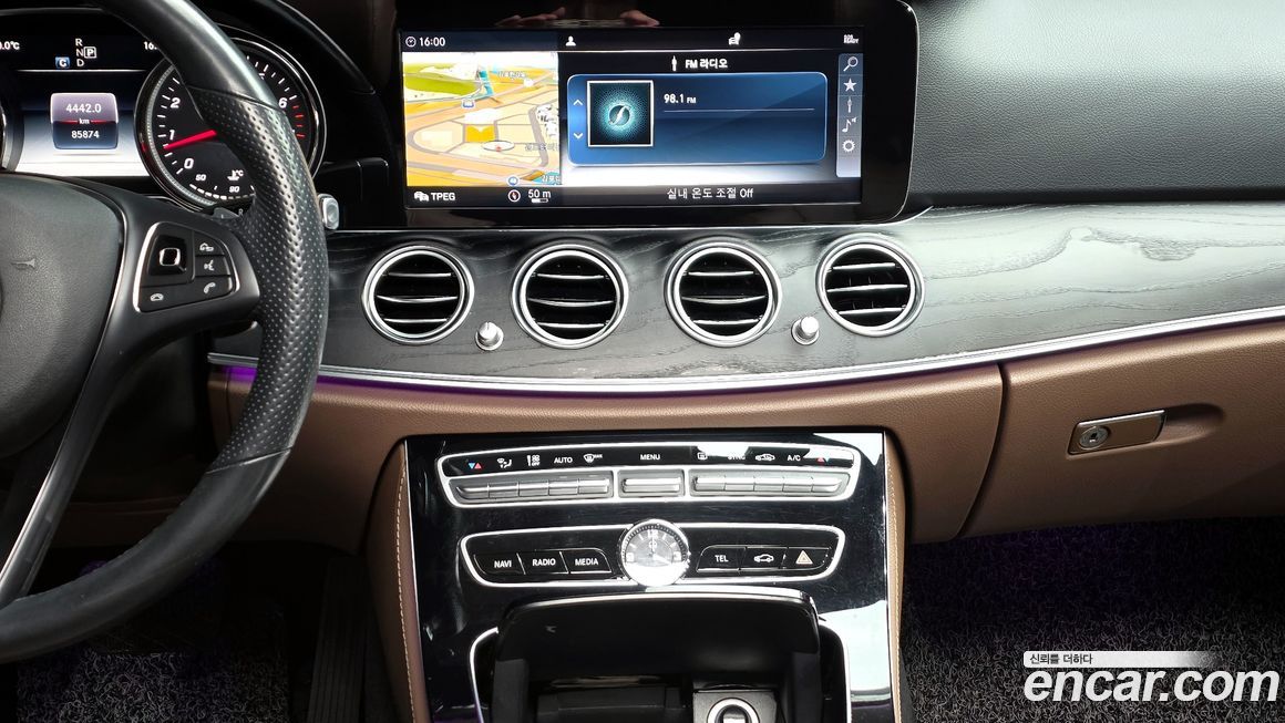 Mercedes-Benz E-Class 2018