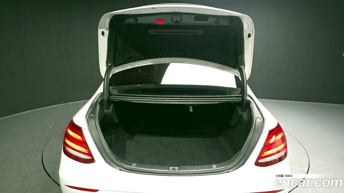 Mercedes-Benz E-Class 2018