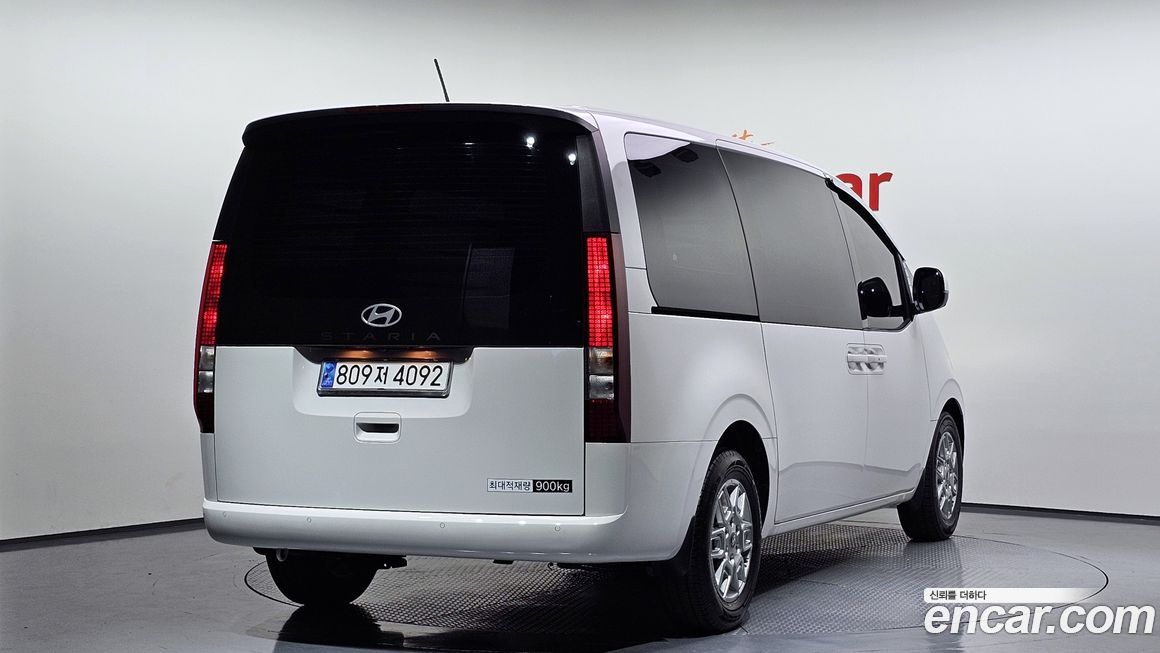 Hyundai Staria 2025