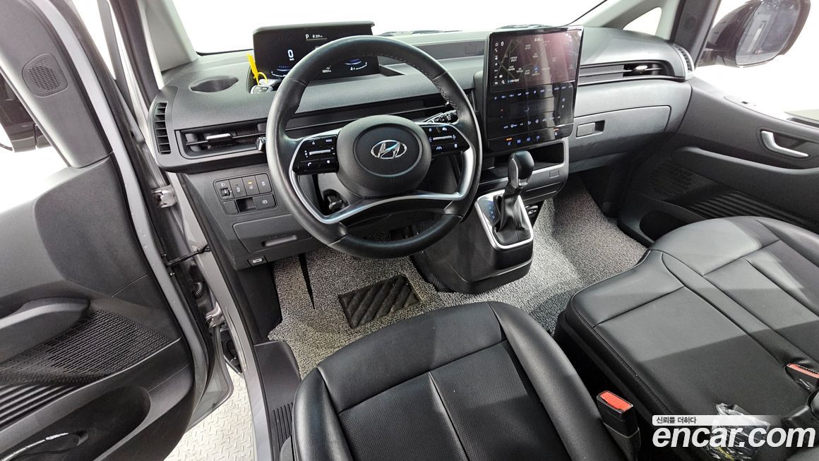 Hyundai Staria 2024