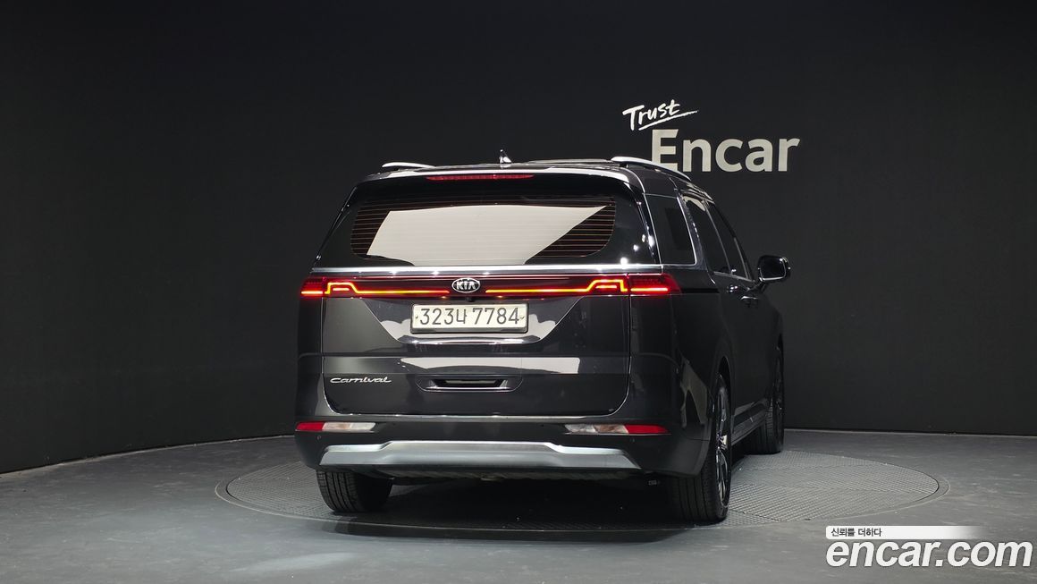 Kia Canival 2021