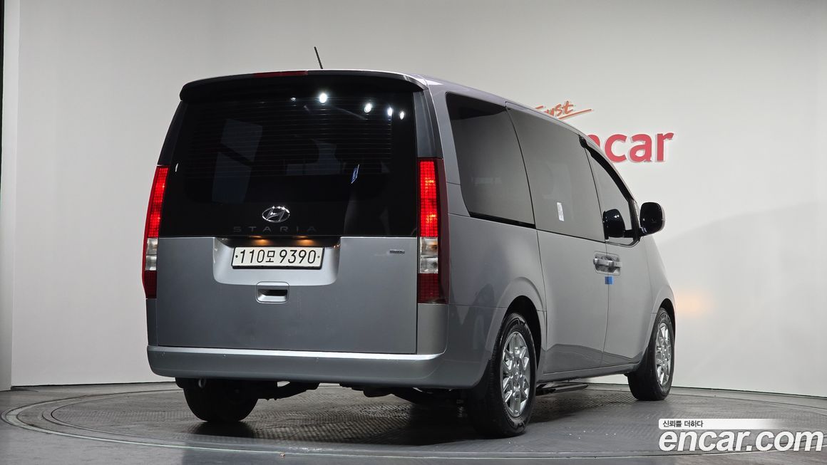 Hyundai Staria 2023