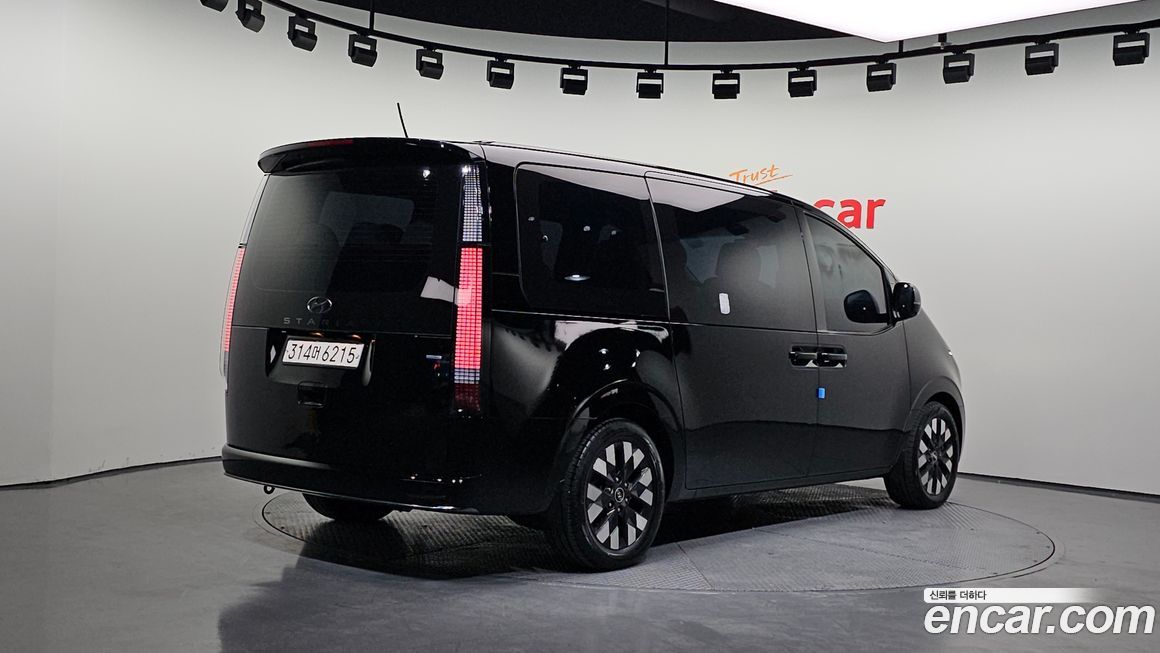 Hyundai Staria 2022