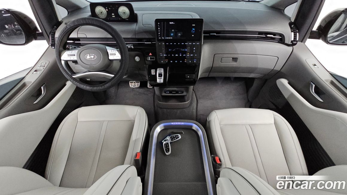Hyundai Staria 2022