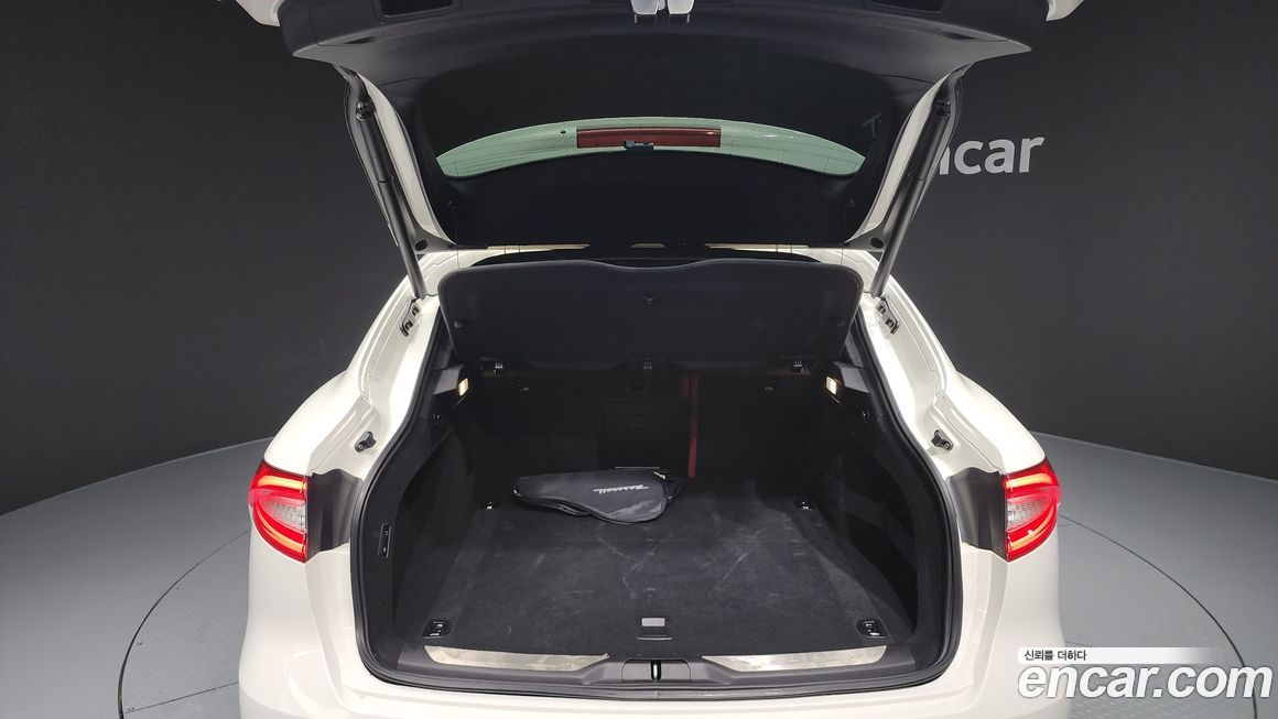 Maserati Levante 2020