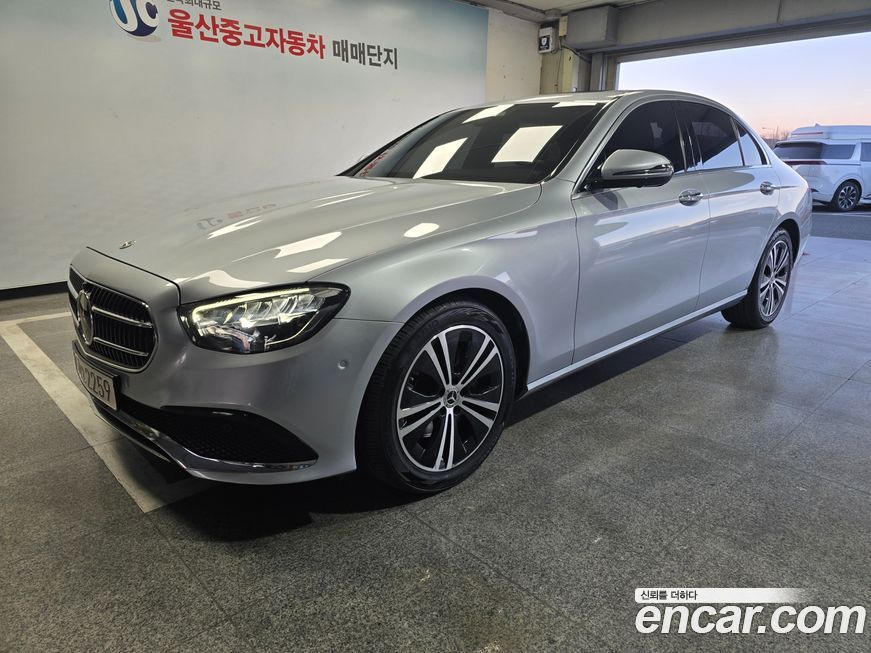 Mercedes-Benz E-Class 2022