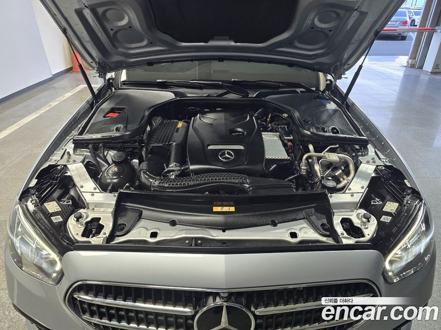 Mercedes-Benz E-Class 2022