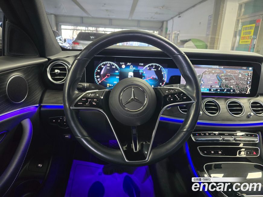 Mercedes-Benz E-Class 2022