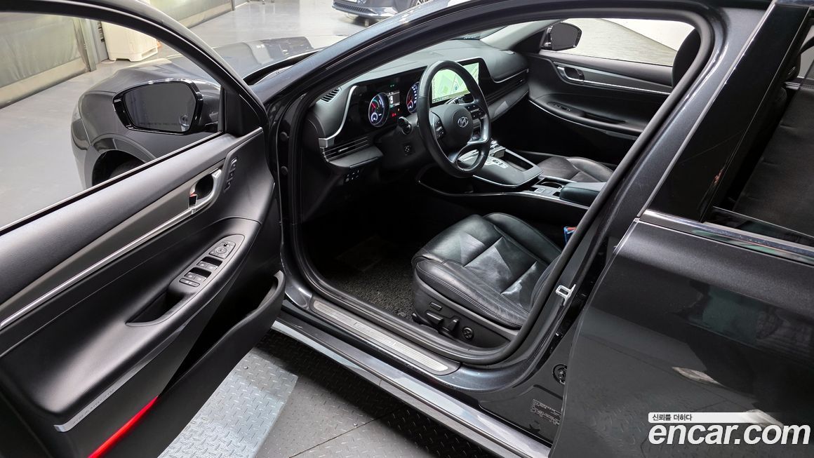 Hyundai Grandeur 2020