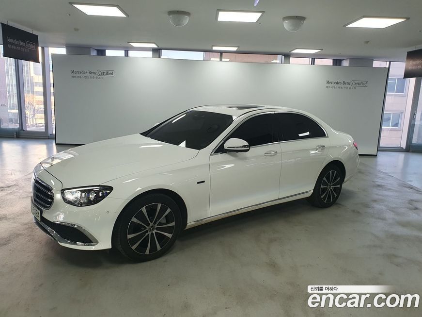 Mercedes-Benz E-Class 2021