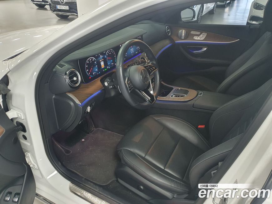 Mercedes-Benz E-Class 2021