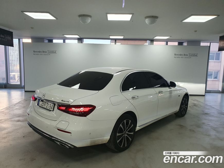 Mercedes-Benz E-Class 2021