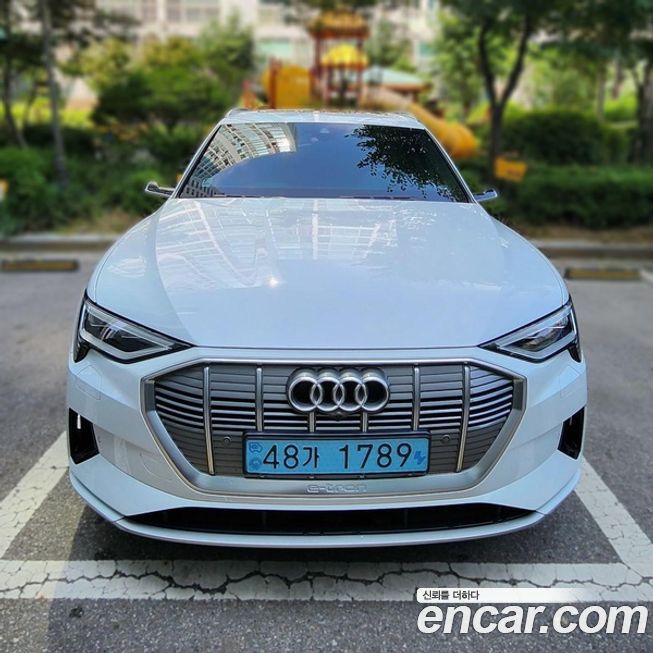Audi e-tron 2022