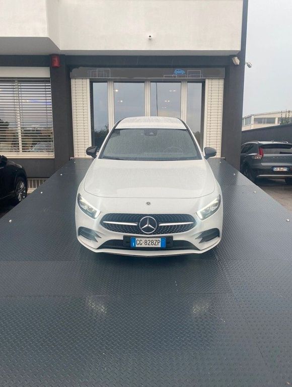 Mercedes-Benz A 200 2021