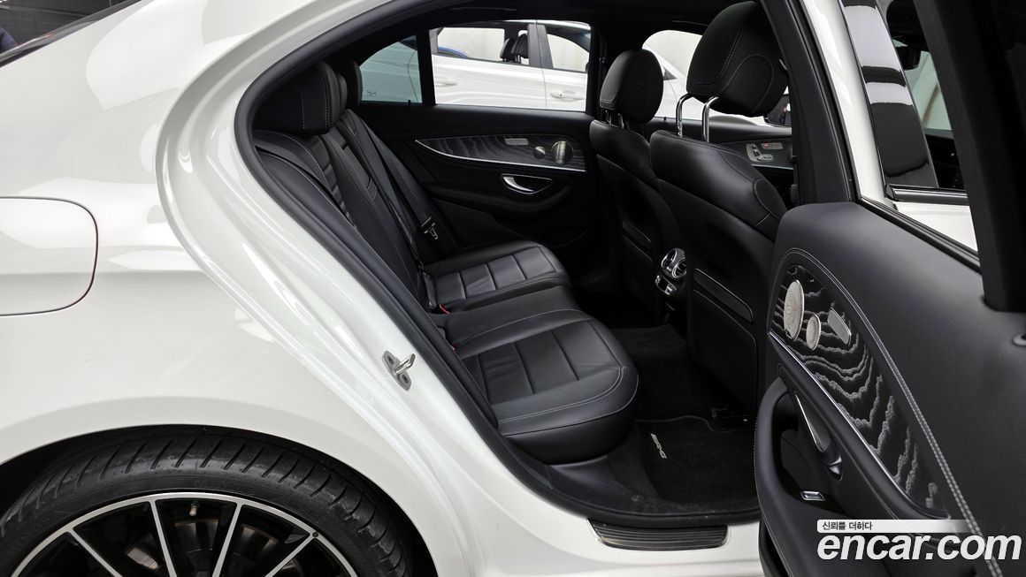 Mercedes-Benz E-Class 2023