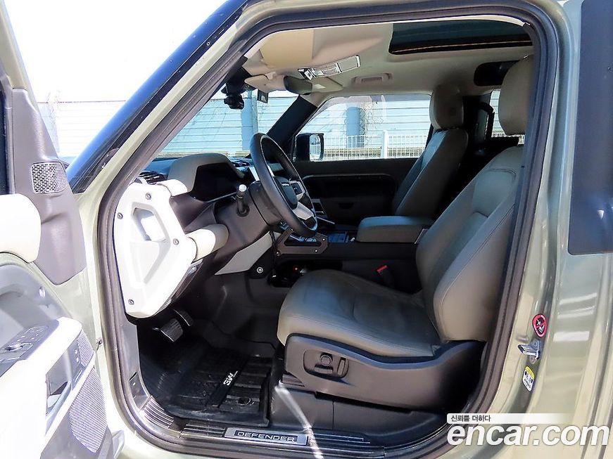 Land Rover Defender 2022