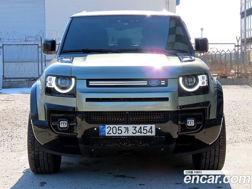 Land Rover Defender 2022