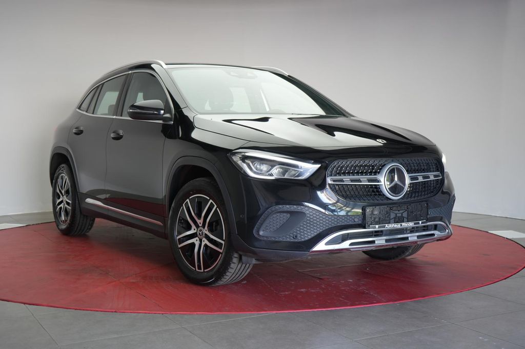Mercedes-Benz GLA 200 2021