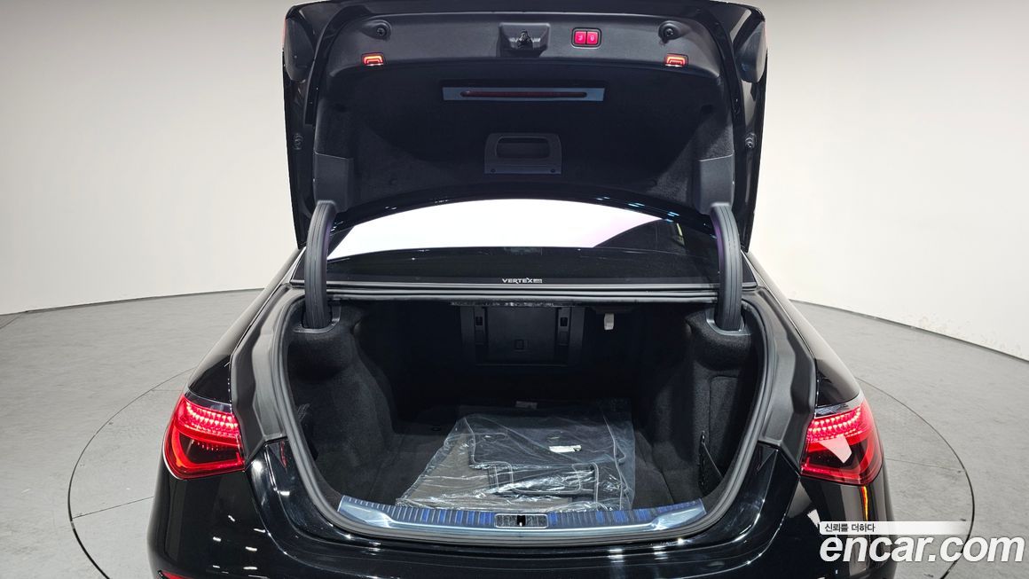 Mercedes-Benz S-Class 2021