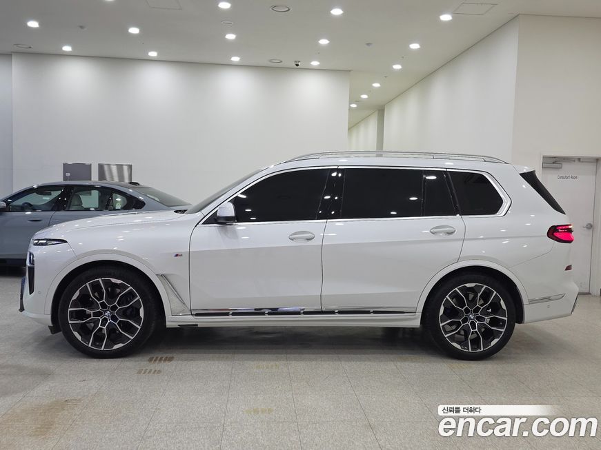 BMW X7 2025