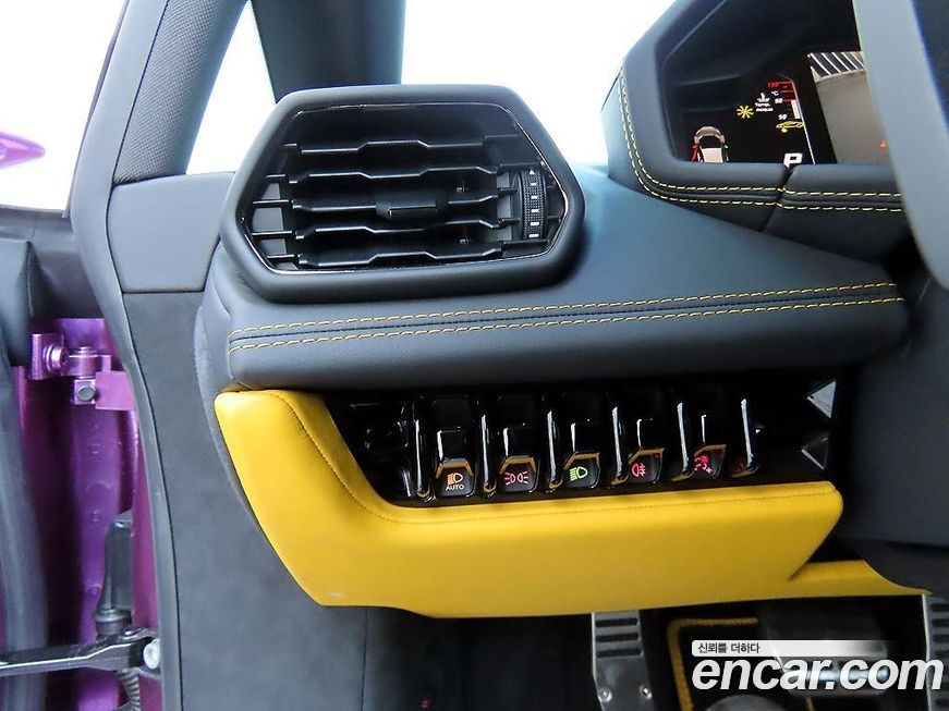 Lamborghini Huracan 2023