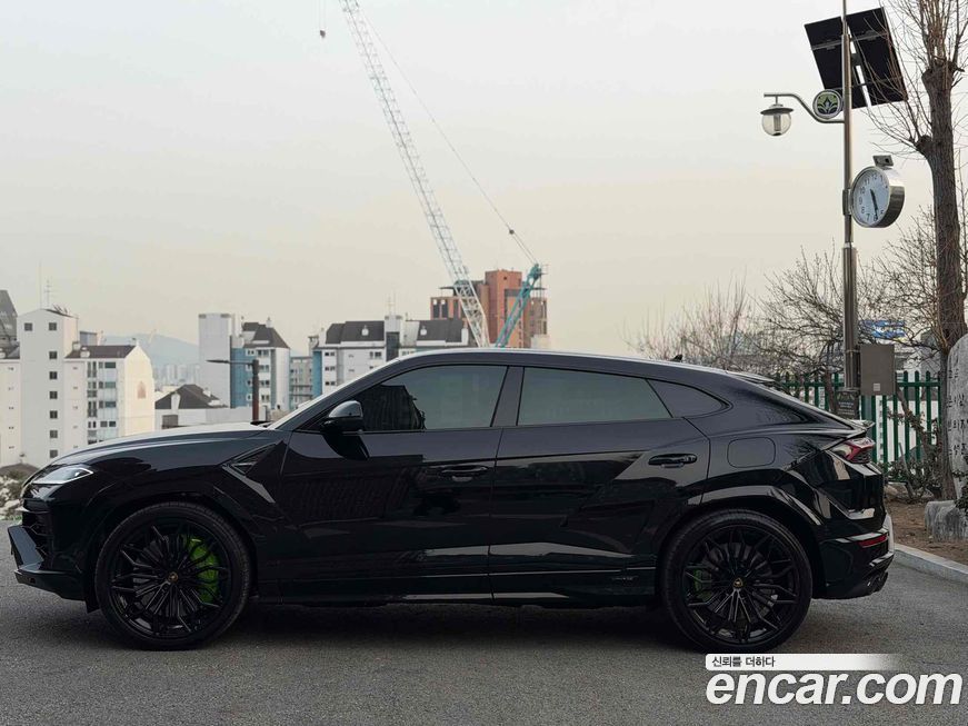 Lamborghini Urus 2026