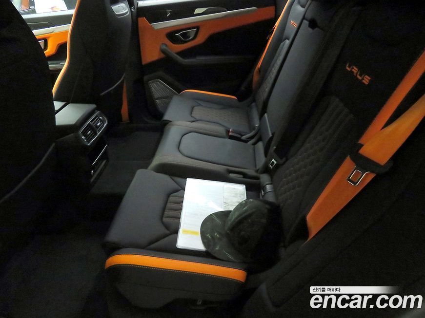 Lamborghini Urus 2024