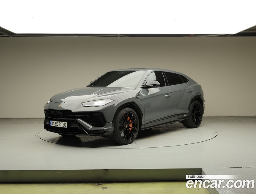 Lamborghini Urus 2024