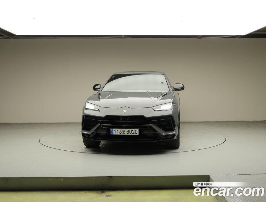 Lamborghini Urus 2024