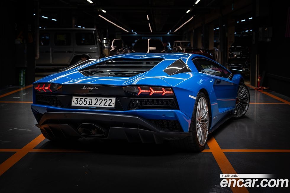 Lamborghini Aventador 2018