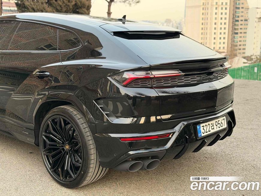 Lamborghini Urus 2026