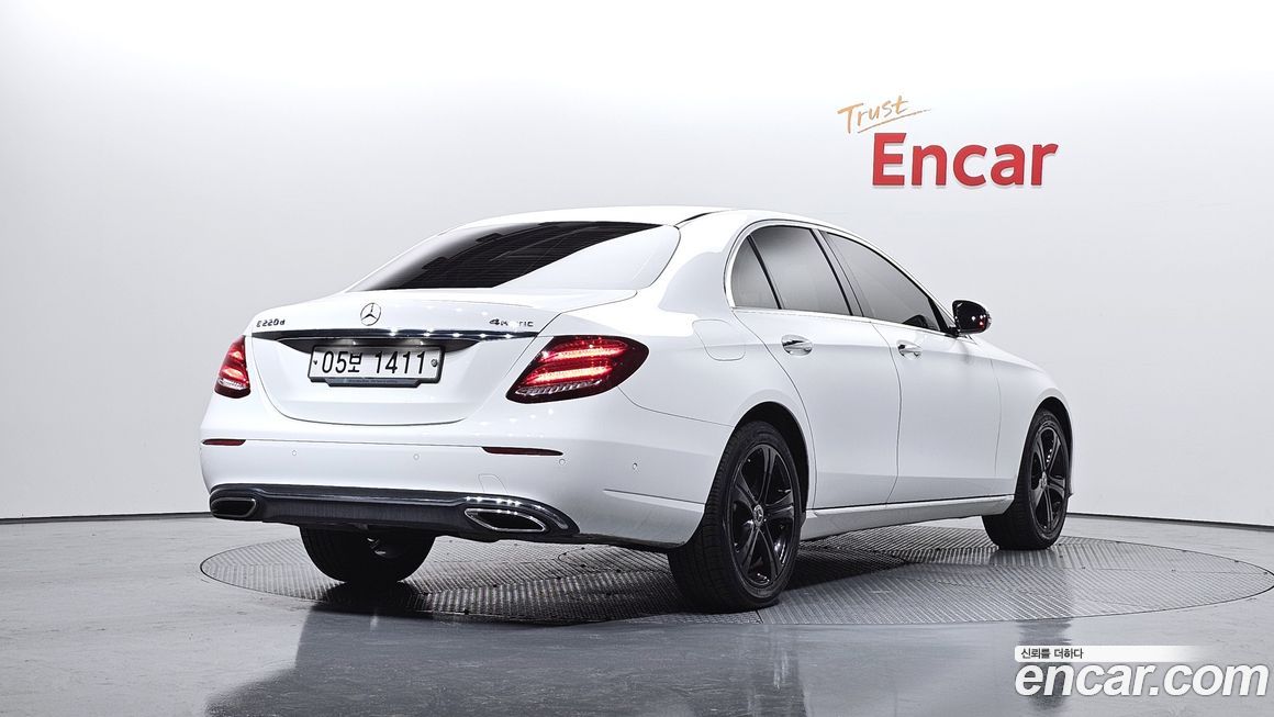 Mercedes-Benz E-Class 2017