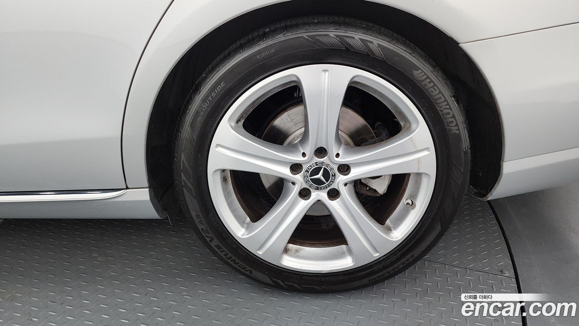 Mercedes-Benz E-Class 2018