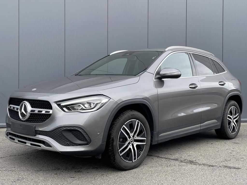 Mercedes-Benz GLA 200 2023