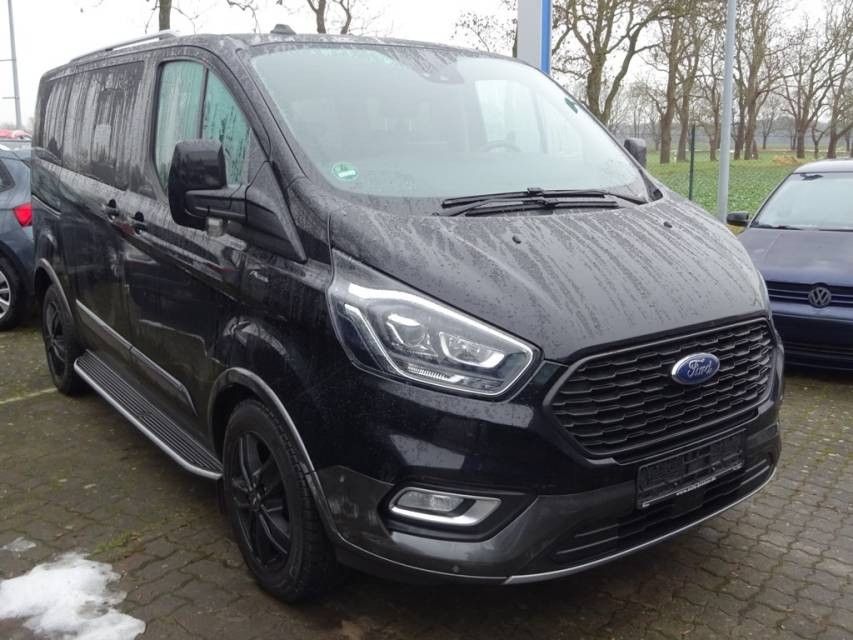 Ford Tourneo Custom 2021