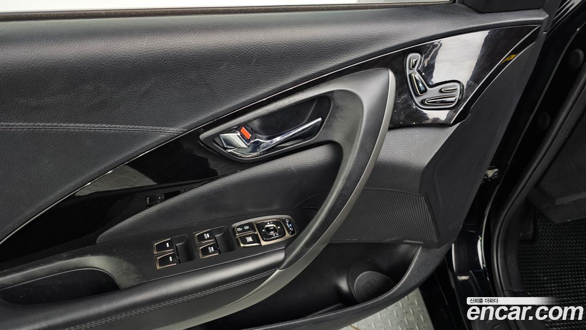 Hyundai Grandeur 2012