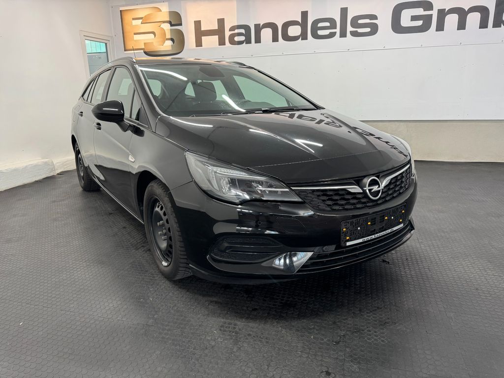Opel Astra 2022