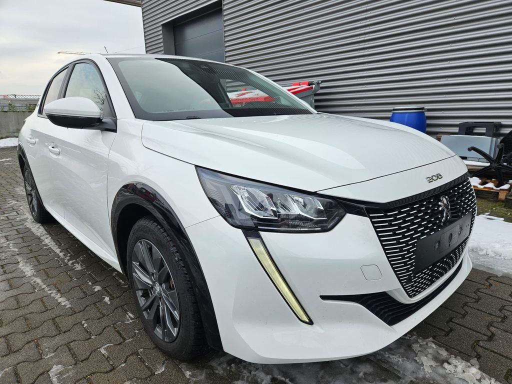 Peugeot 208 2021