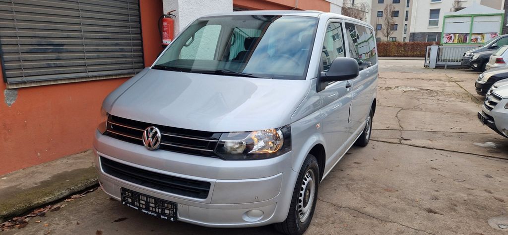 Volkswagen T5 Multivan 2011