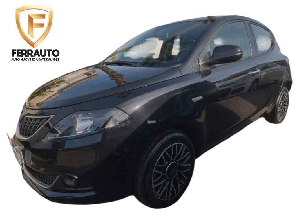 Lancia Ypsilon 2024
