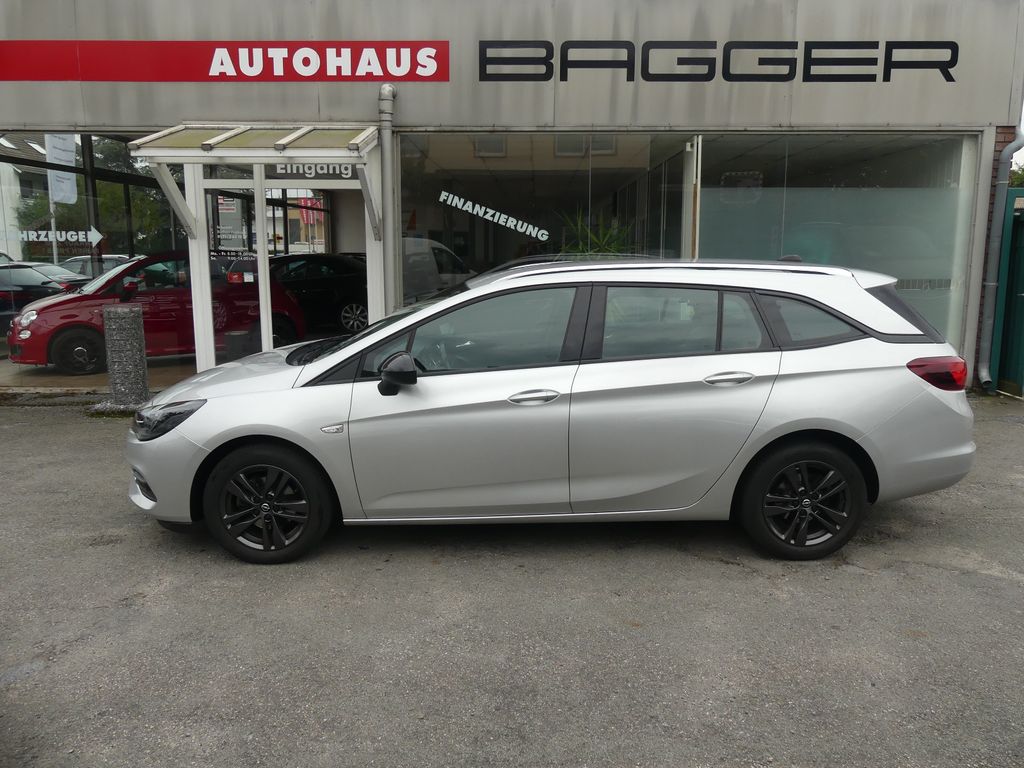 Opel Astra 2022