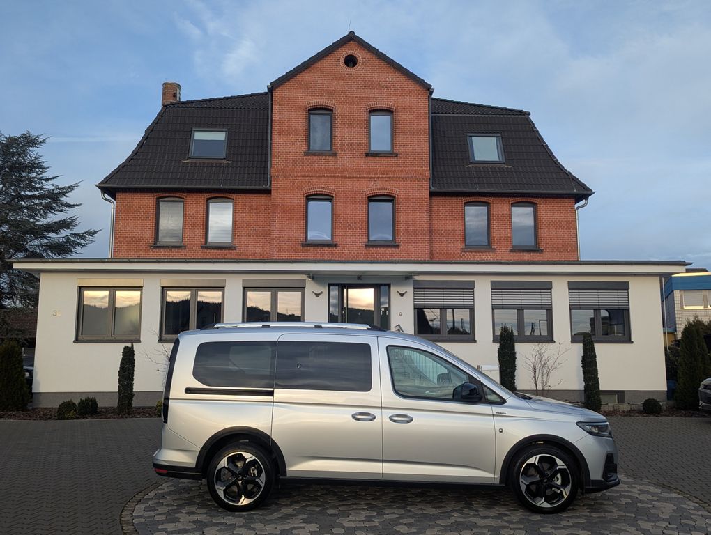 Ford Grand Tourneo 2025