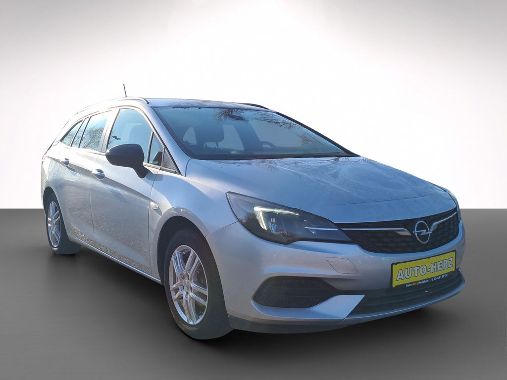 Opel Astra 2021