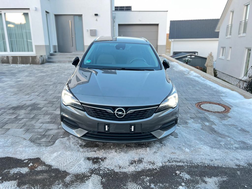 Opel Astra 2021