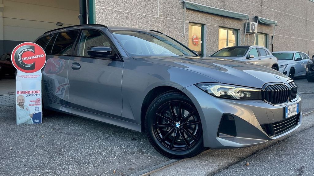 BMW 318 2022