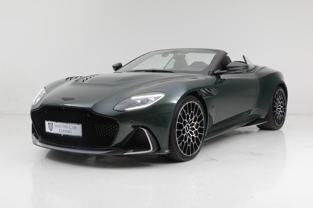Aston Martin DBS 2023