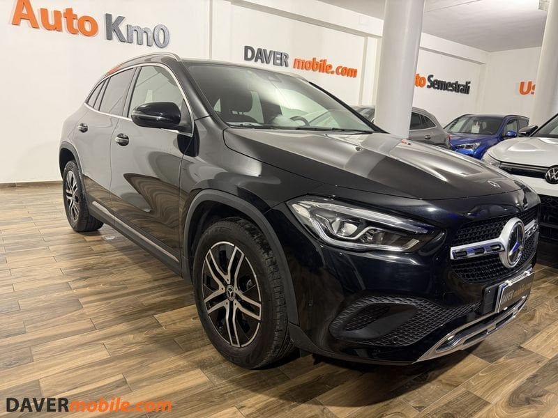 Mercedes-Benz GLA 200 2021