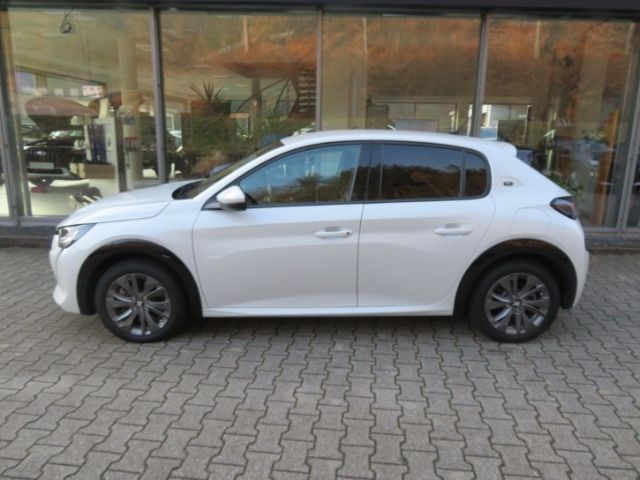 Peugeot 208 2021
